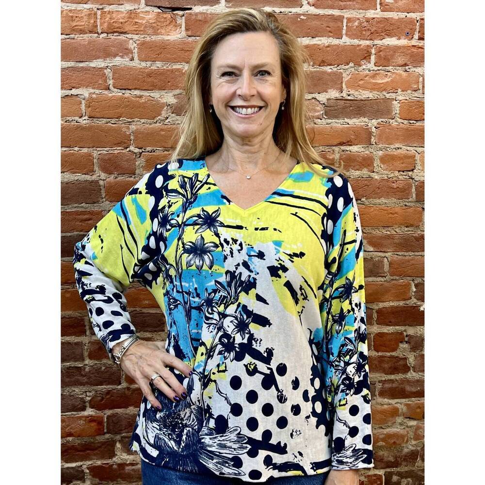 NEW SHANA APPAREL v-neck sweater in navy/lime